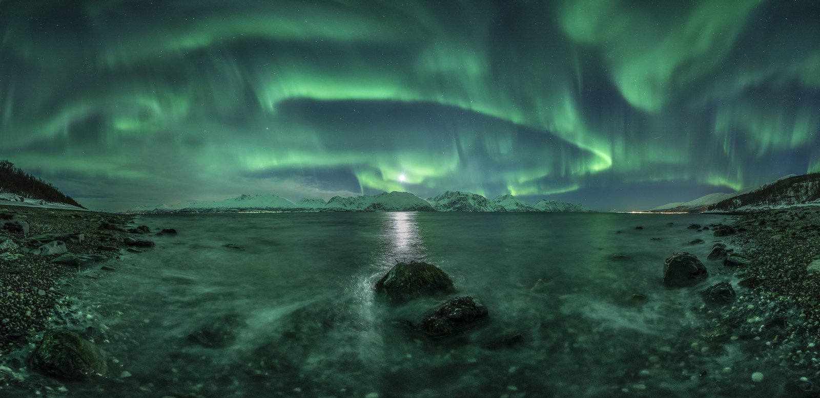 Aurora Panorama / Jan R. Olsen