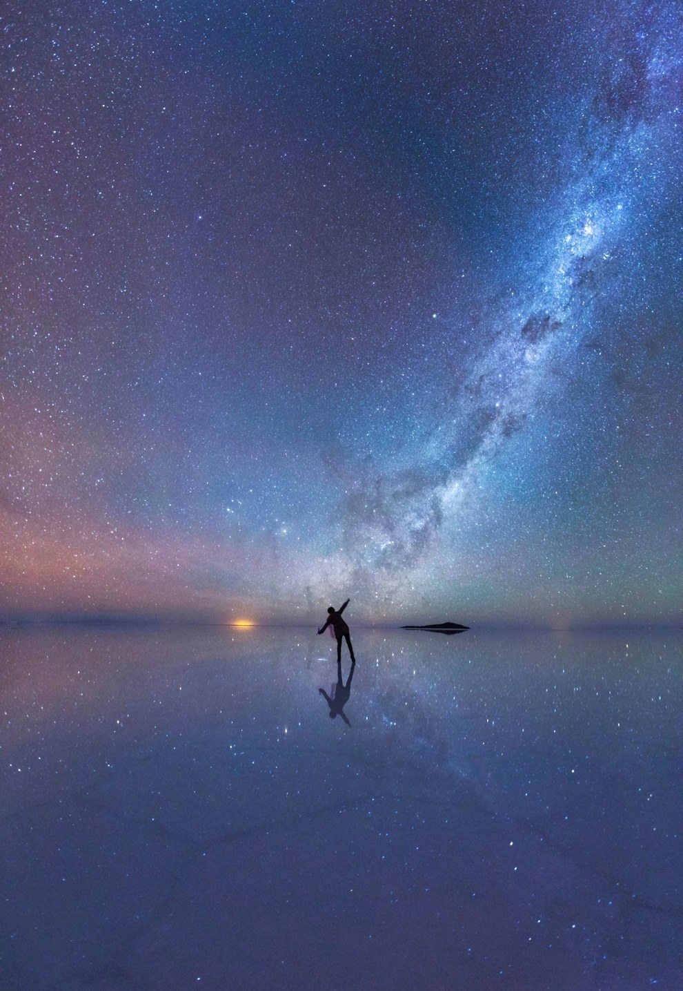 Céu noturno espelhado / Xiaohua Zhao