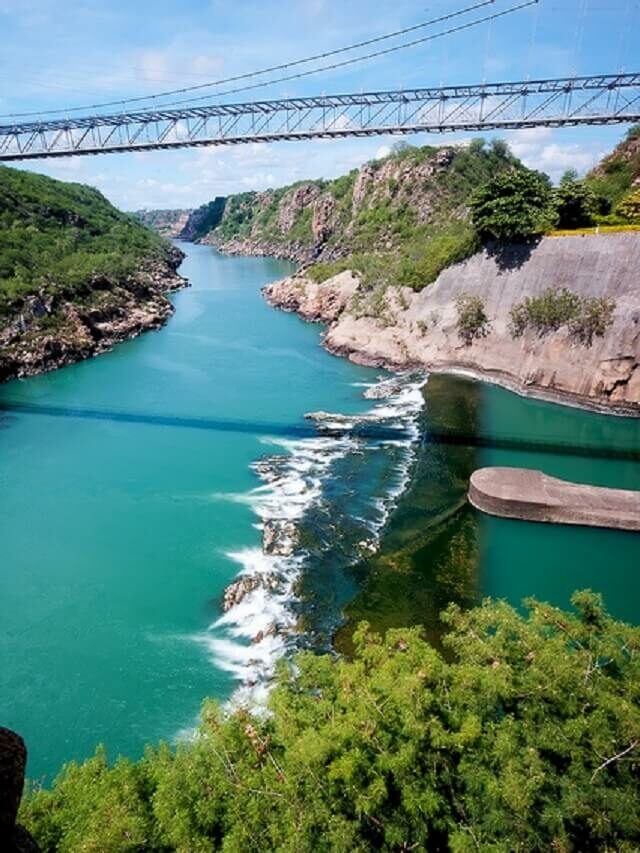 Os 7 melhores destinos de viagens baratas para Bahia