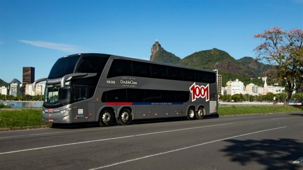 Ônibus da Viação 1001