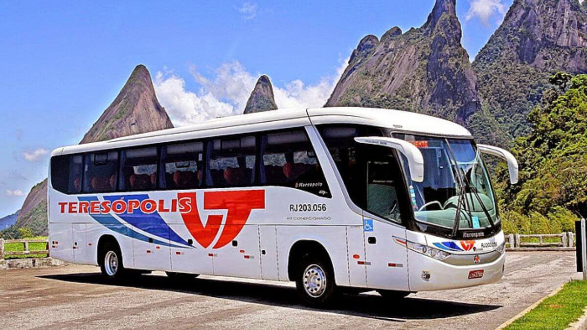 Viação Teresópolis, ônibus branco parado