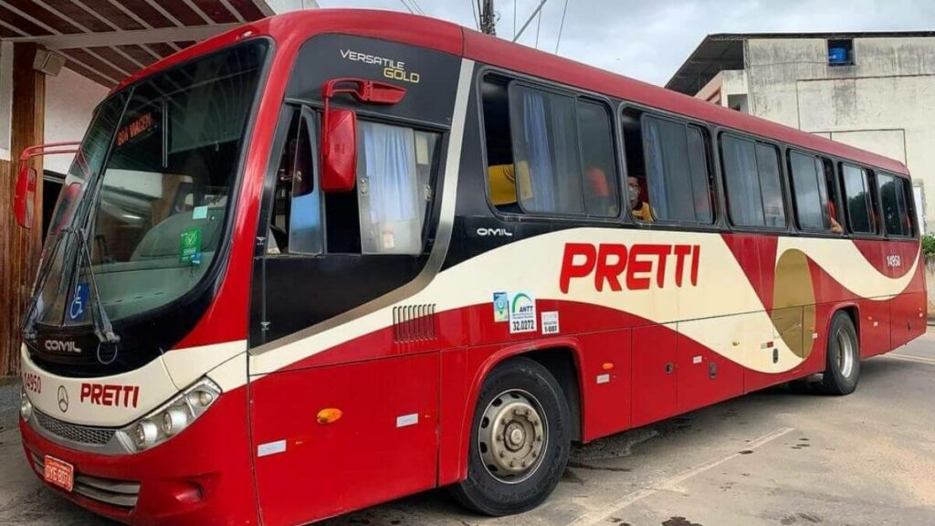 Ônibus Viação Pretti, ônibus vermelho e branco
