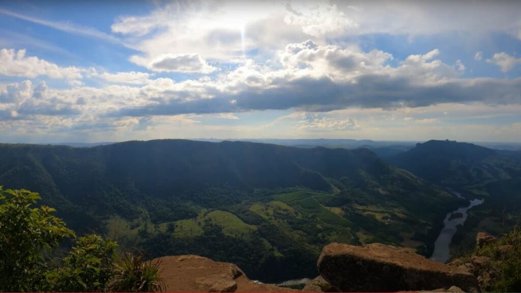 Pico Agudo em Sapopema. Montanha muito alta