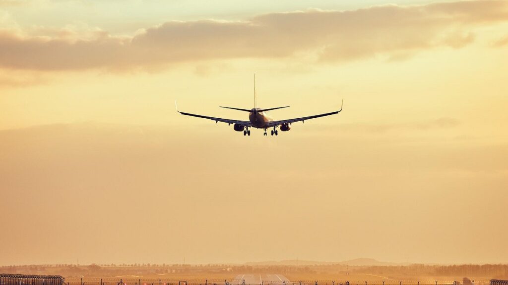 Companhias aéreas, avião voando