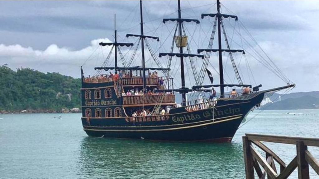 Barco Pirata em Balneário Camboriú