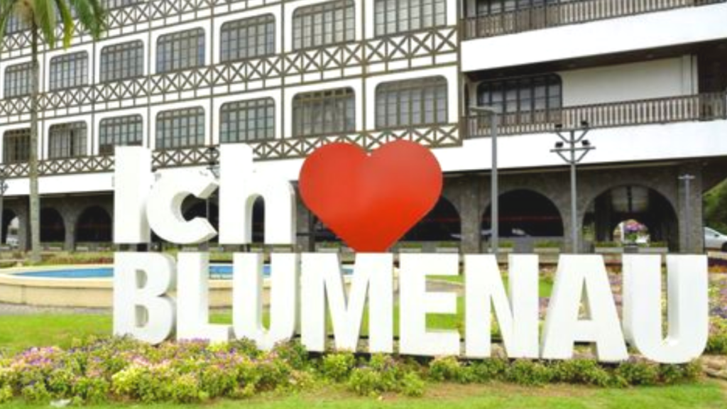 O que fazer em Blumenau? Letreiro de Blumenau