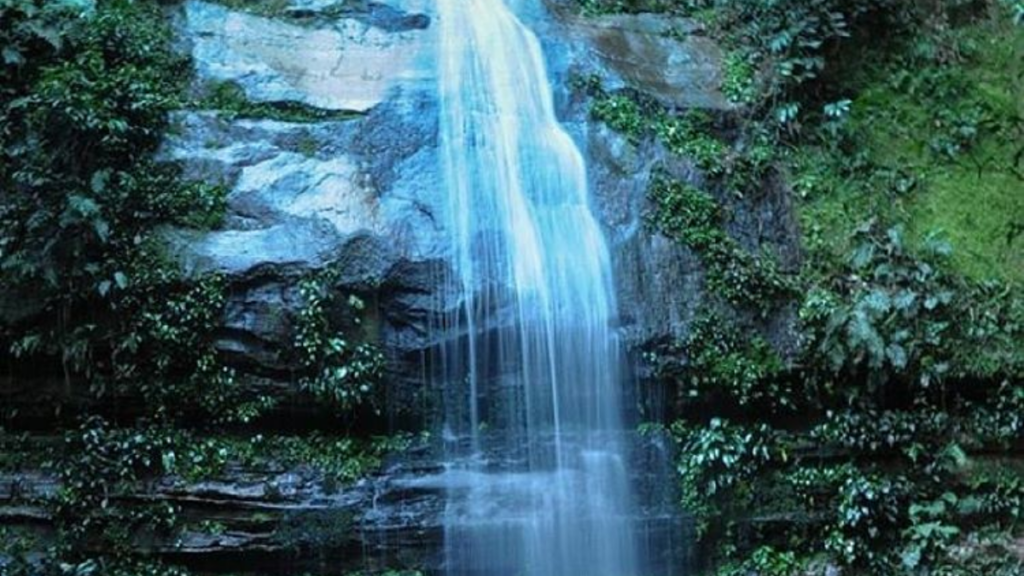Cachoeira do Escorrega Macaco