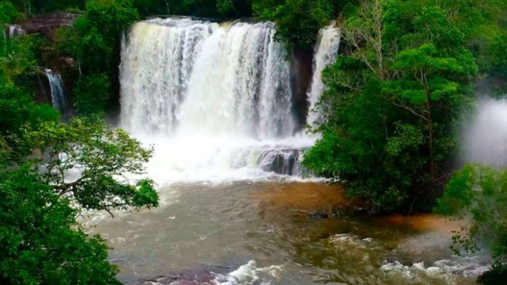 Cachoeira em São Lourenço