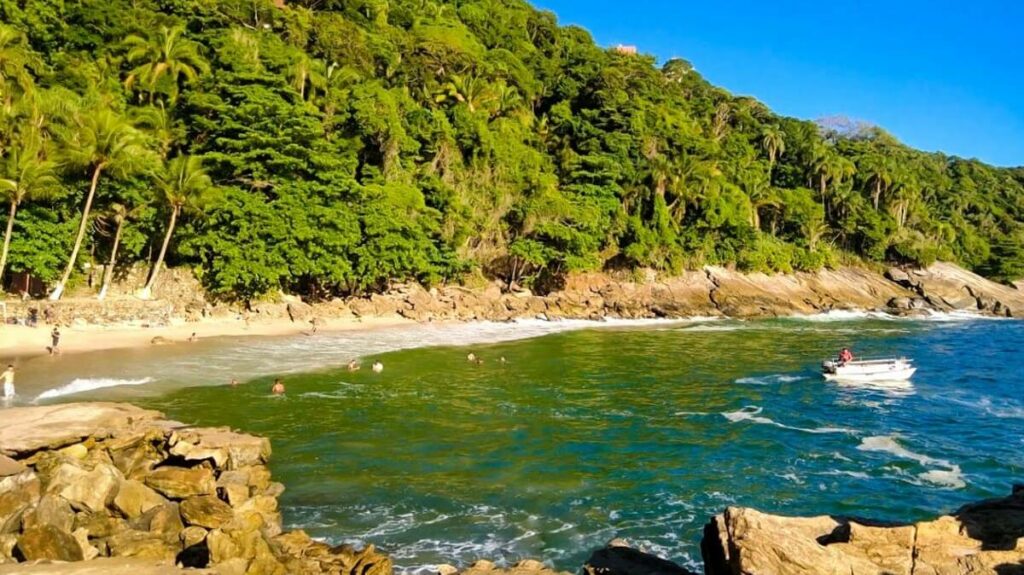A Praia do Éden é um dos paraísos escondidos em Guarujá