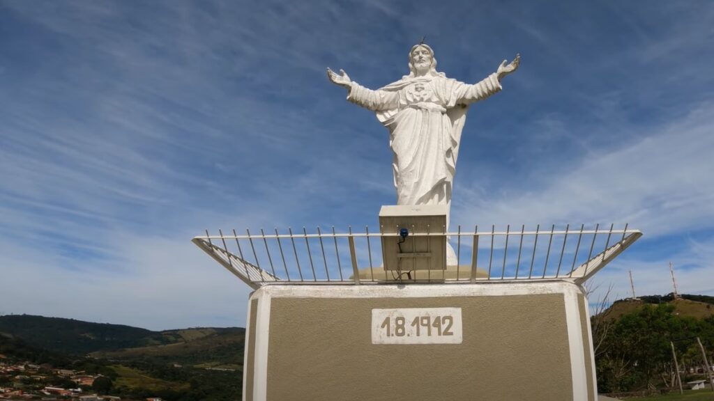 Imagem 4 - Réplica do cristo redentor