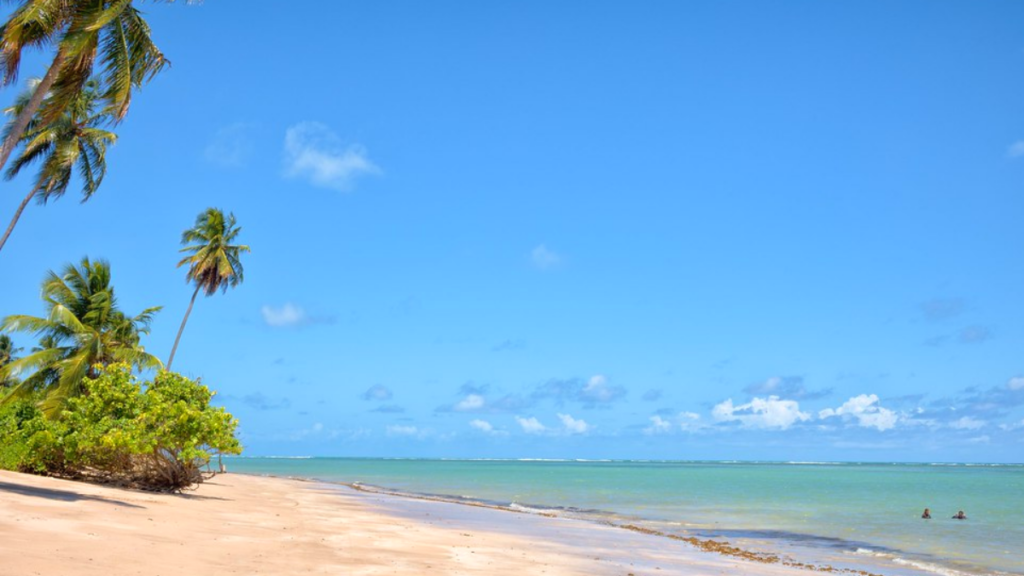 O que fazer na Praia do Patacho