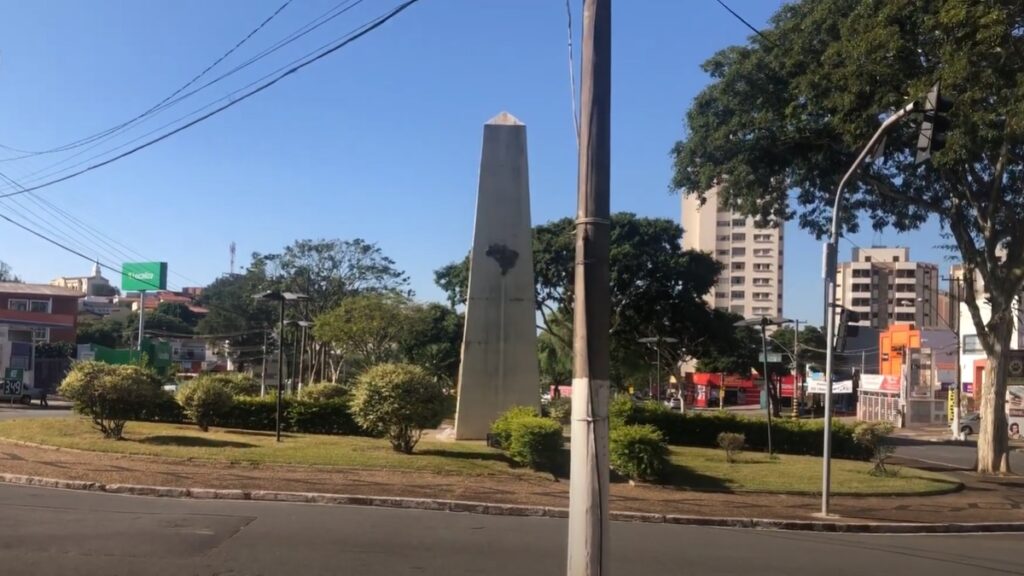 Obelisco 500 anos do descobrimento do Brasil.