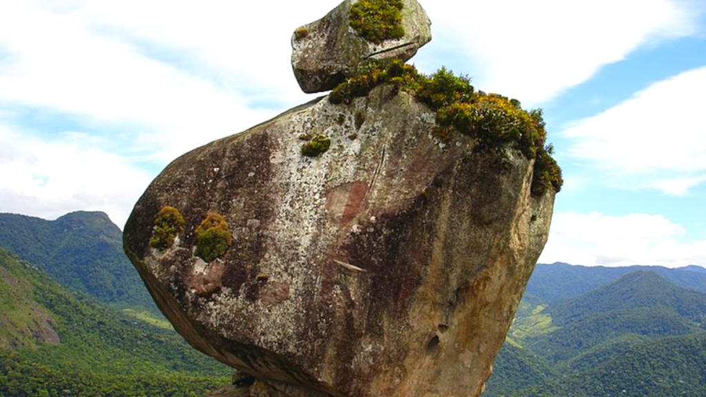 Pico Peito do Pombo