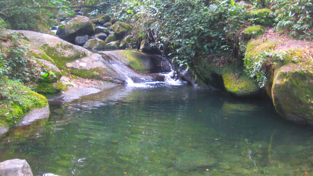 Poço das Esmeraldas
