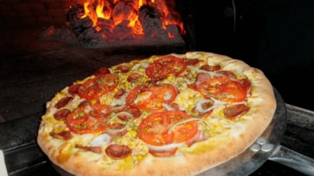 Imagem de pizza da Pizzaria Fornellone em Porto Alegre.