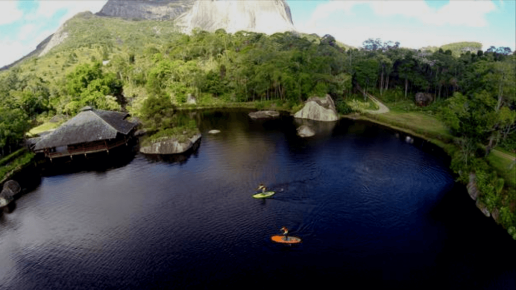 imagem do Lago Negro na Pousada Pedra Azul