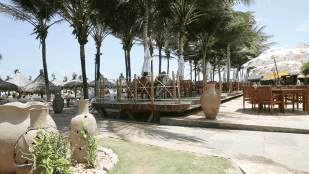 Imagem da Barraca Crocobeachn na Praia do Futuro.