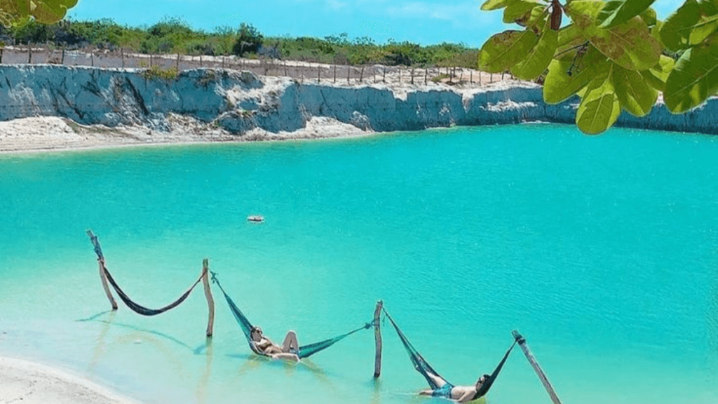 Redes na parte rasa de Buraco Azul 