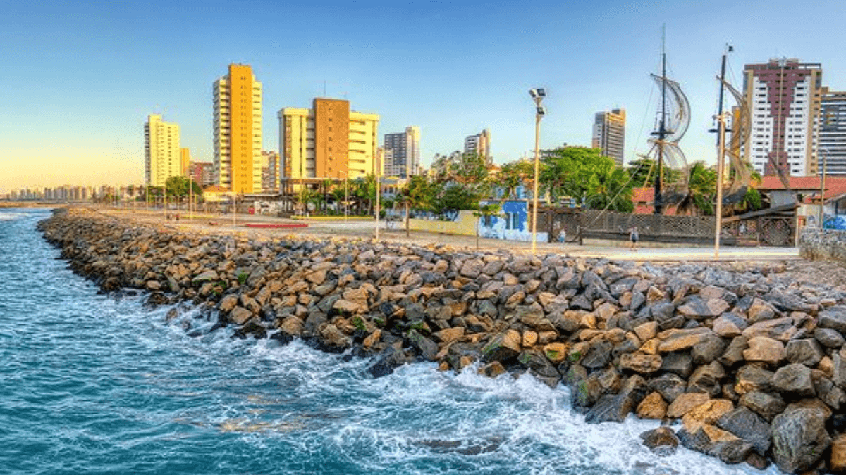 Praia de Iracema, em Fortaleza