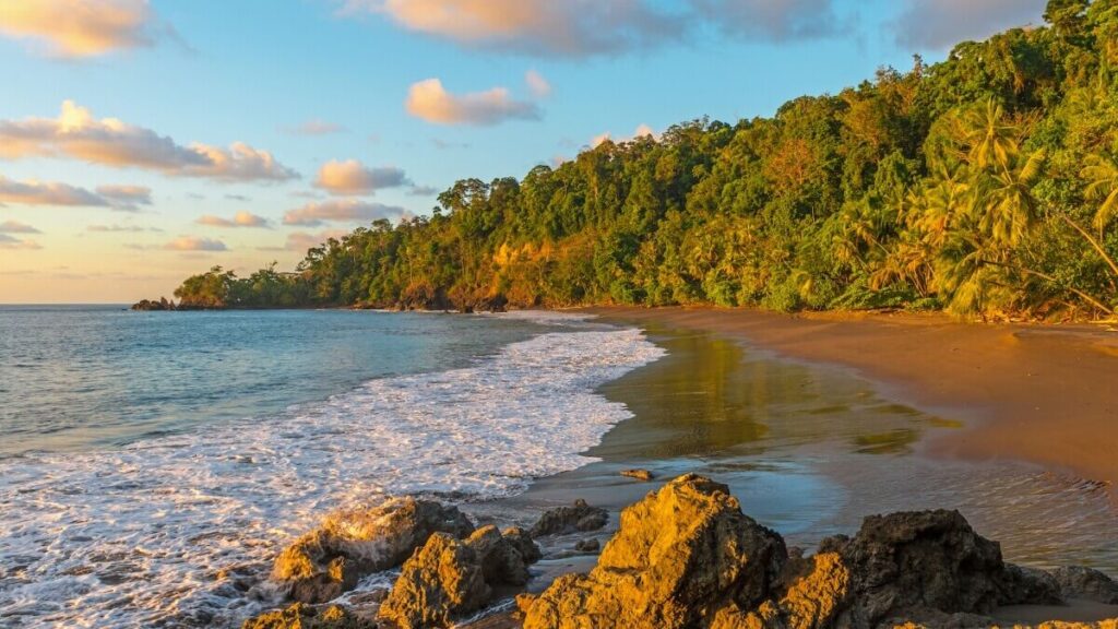 Praia na Costa Rica.