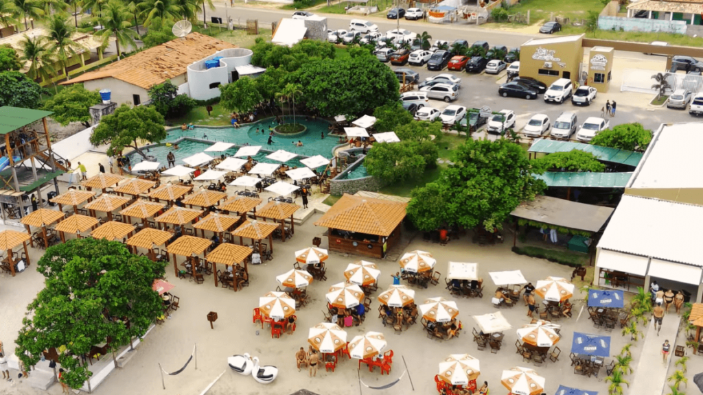 Imagem dos restaurantes com piscinas na Lagoa dos Tambaquis,