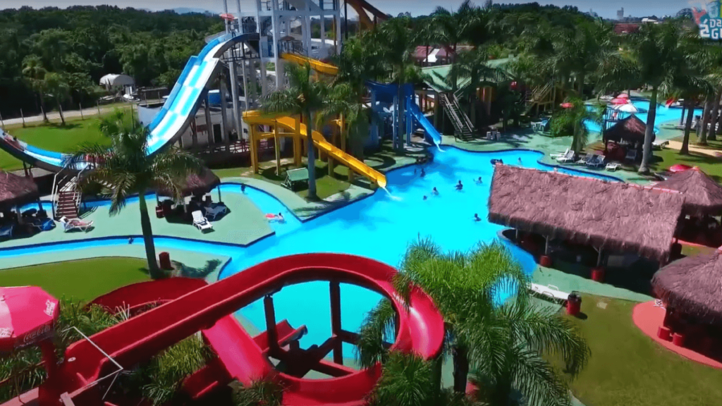 Imagem do Parque Aquático de Porto Belo.