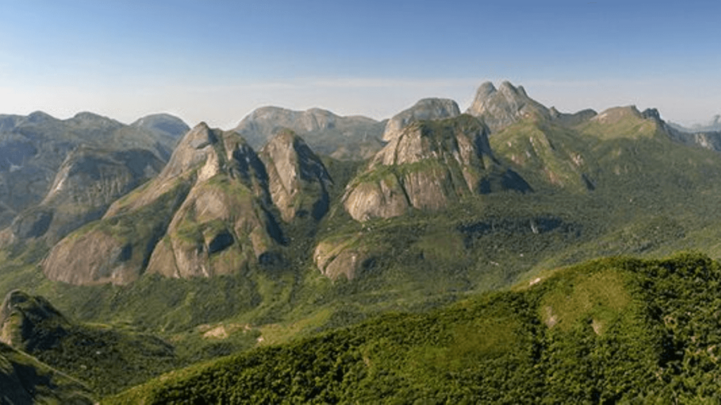 Imagem do Parque Estadual dos Três Picos