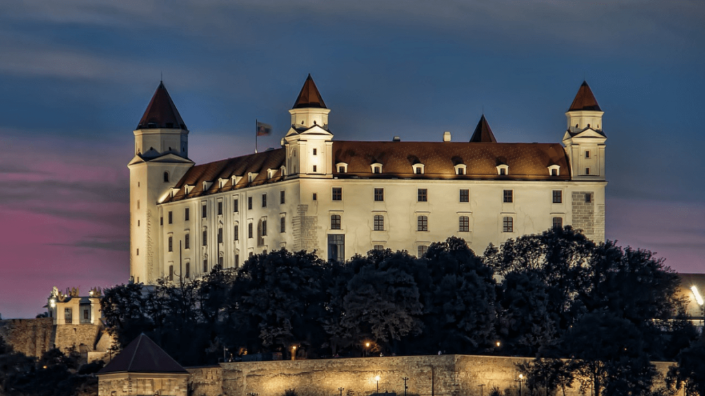 Conheça Bratislava