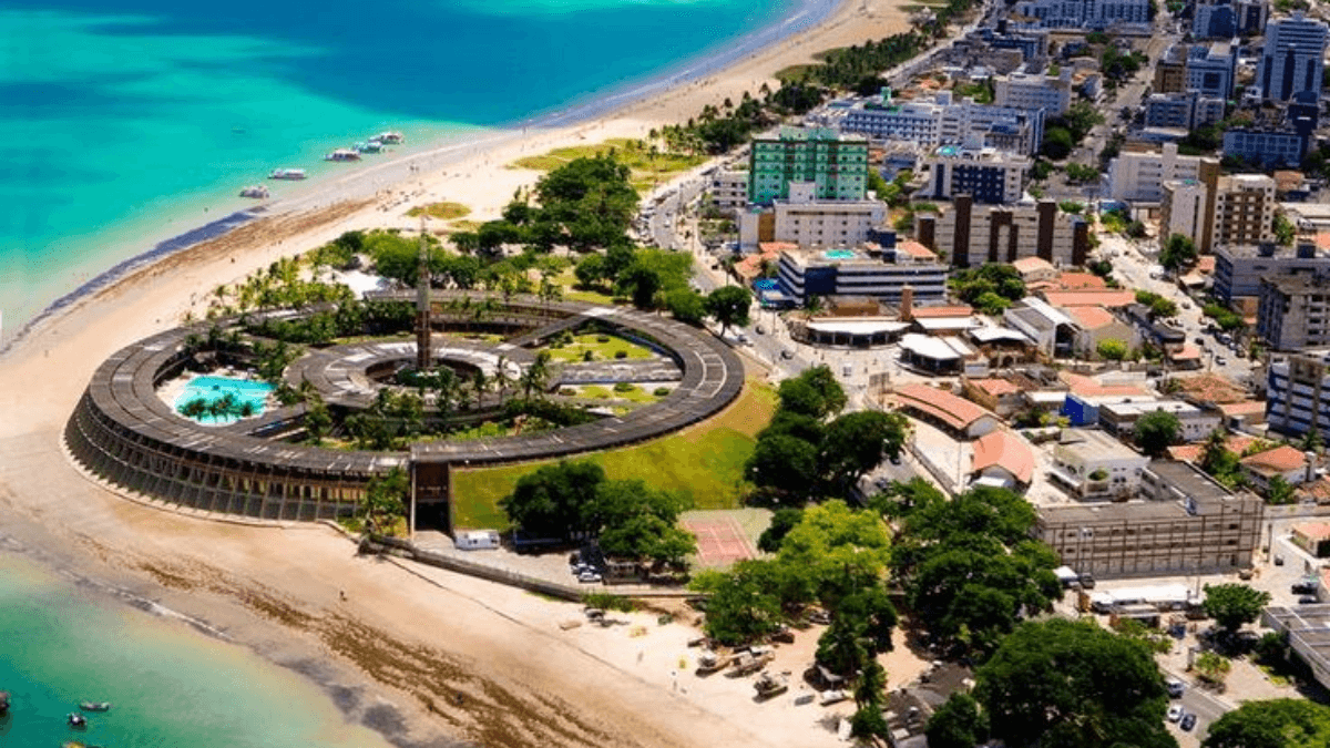 Conheça as praias de Paraíba do DDD 83
