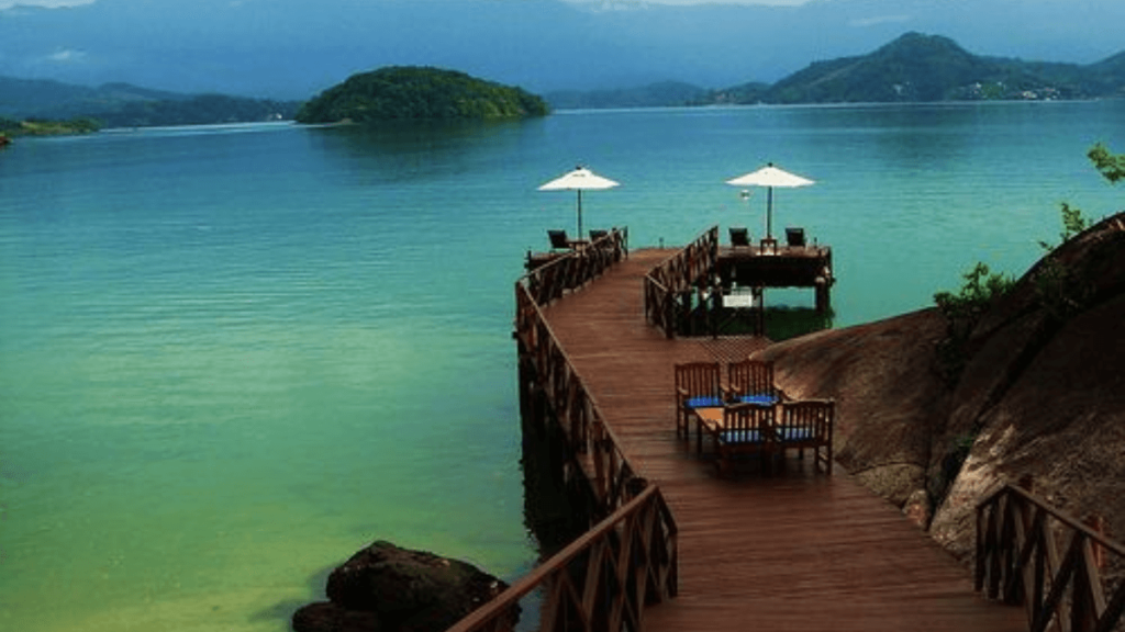 Veja Praias em Angra dos Reis