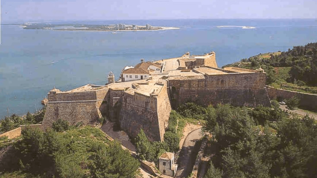 Ruínas do Castelo São Filipe