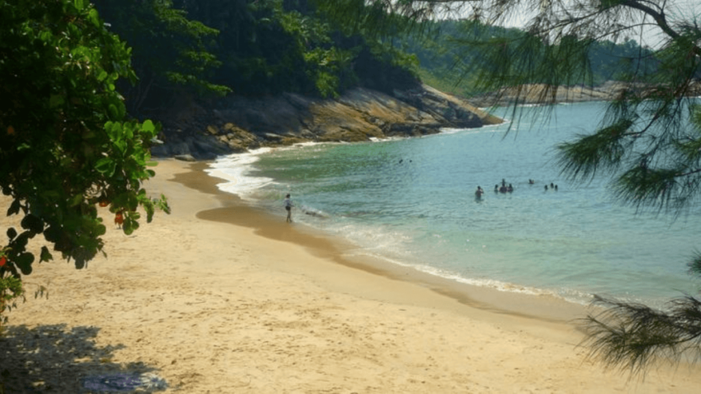 Veja Praia do Éden