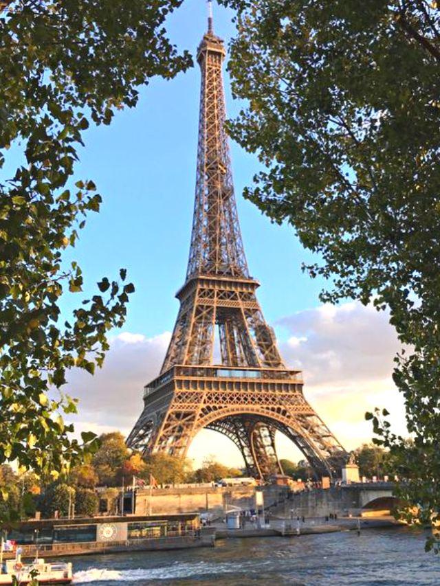 Vista da Torre Eiffel em Paris
