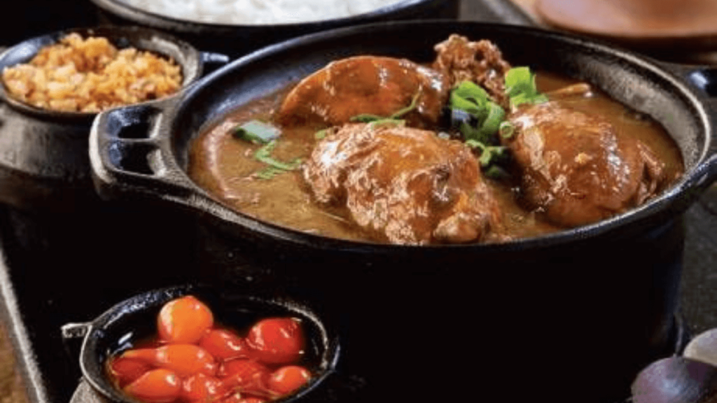 comida típica de fazenda em panela a de barro