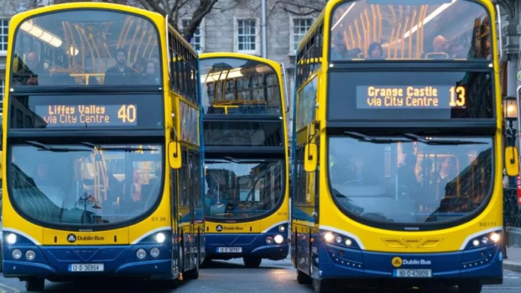 Ônibus em Dublin.