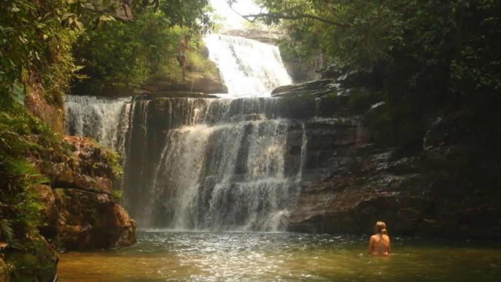 Conheça Cachoeira dos Cristais