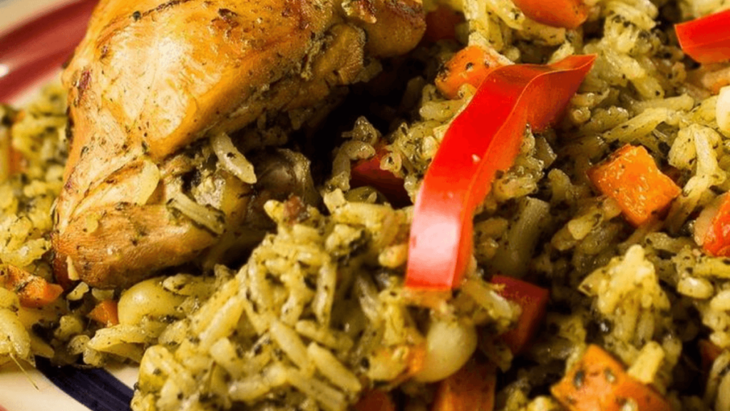 Arroz cuxa, com frango e muitos temperos
