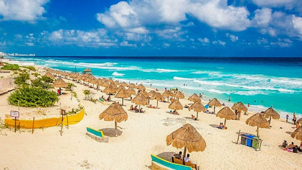 Playa Delfines