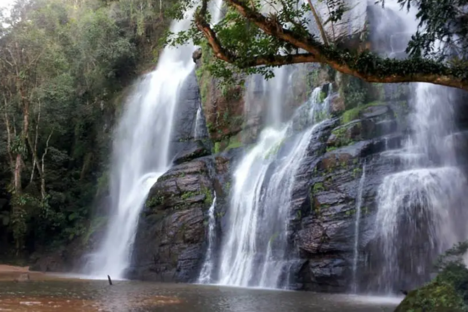 Linda cachoeira em Tibagi