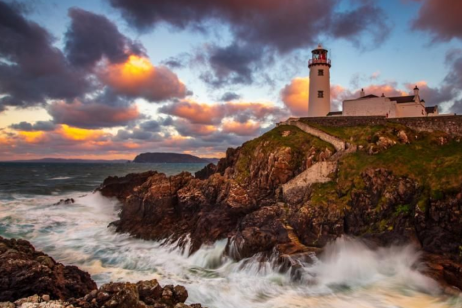 Faróis mais lindos do mundo: Farol de Fanad, Irlanda