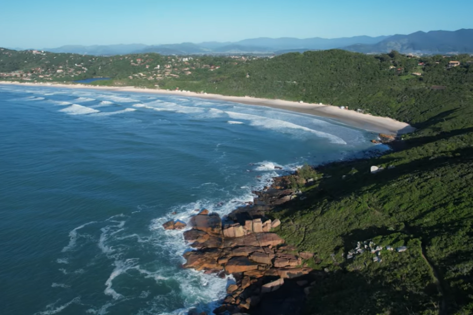 Conheça a Praia do Rosa