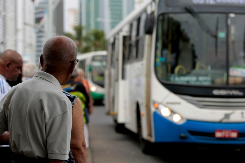 horário Belém Novo: Esperando pelo ônibus