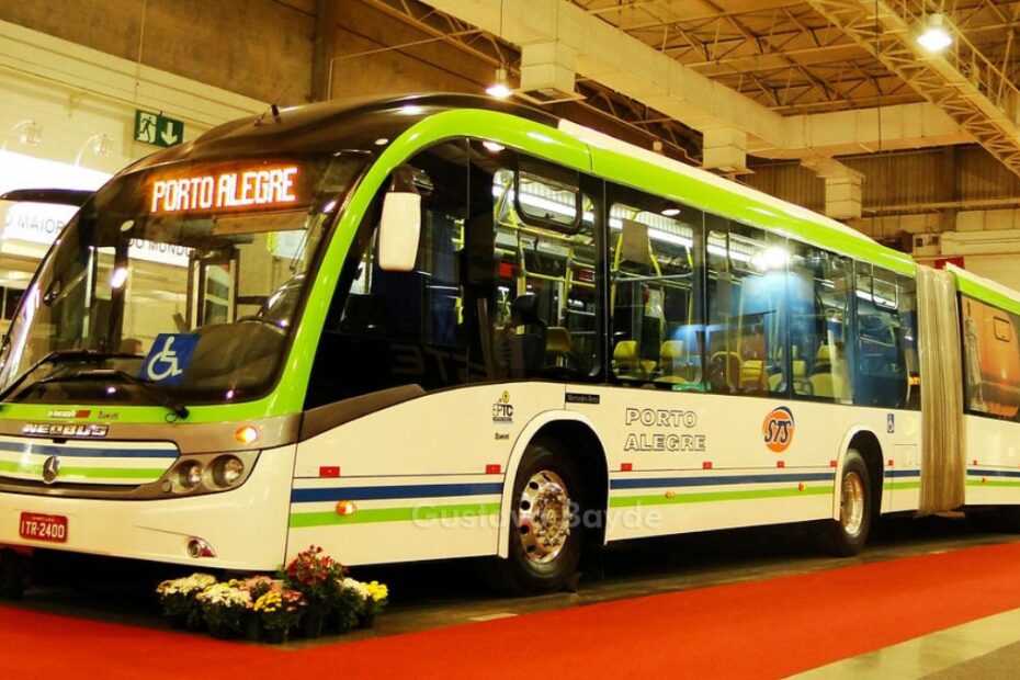 Horários da Linha R10 Cavalhada: Um ônibus de porto alegre.