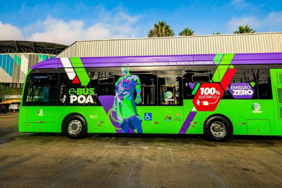Horários de ônibus 211 Restinga Velha: Ônibus verde do EPTC.