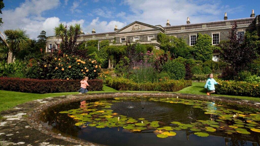 Mount Stewart um dos cenários da série Escola do Bem e do Mal.